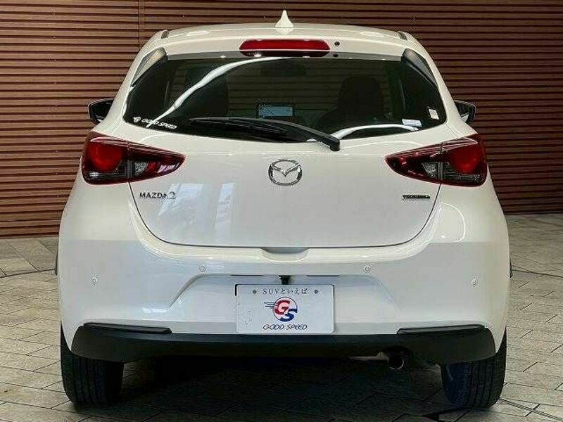MAZDA2
