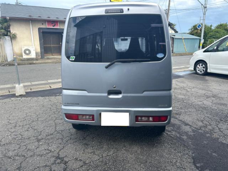 MINICAB VAN