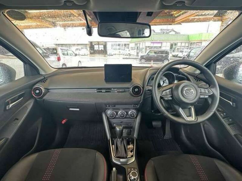 MAZDA2