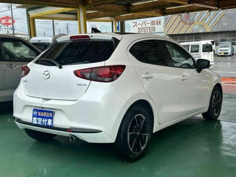 MAZDA2