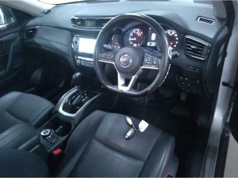 X-TRAIL