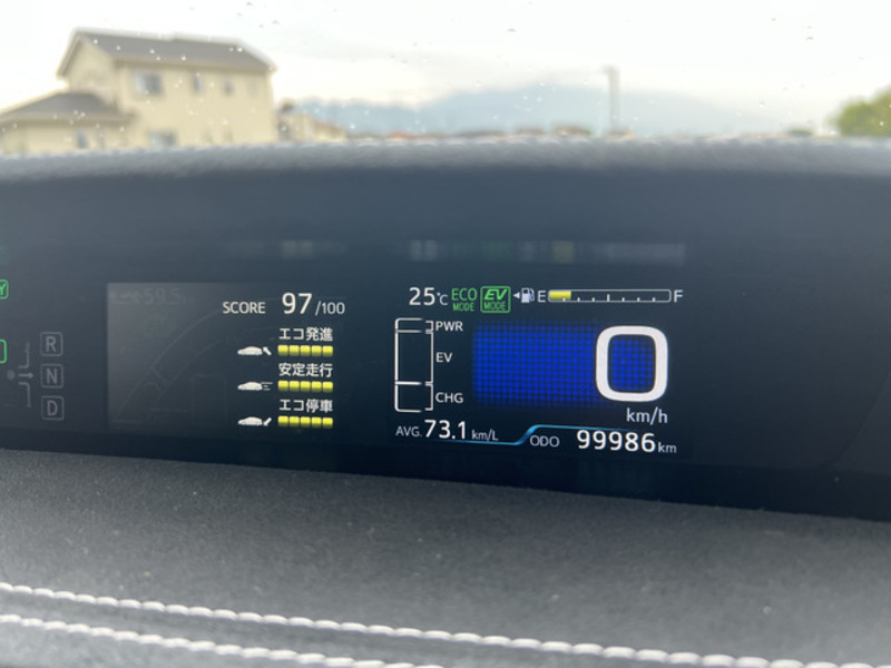 PRIUS PHV