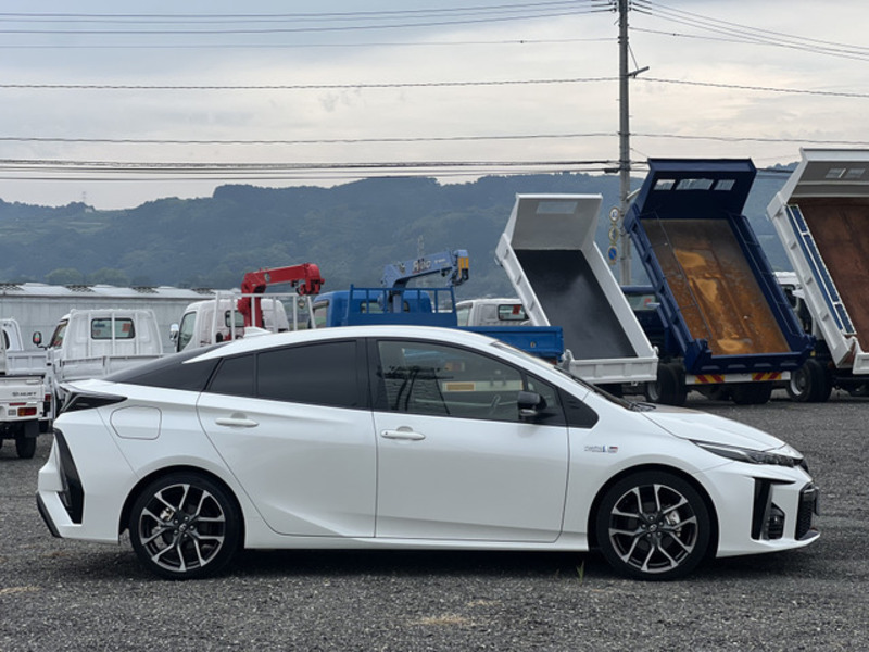 PRIUS PHV