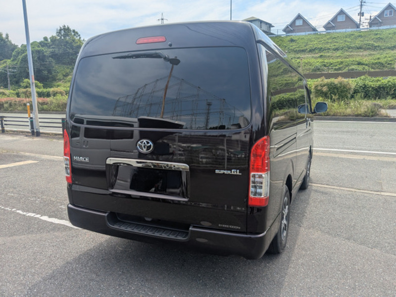 HIACE VAN