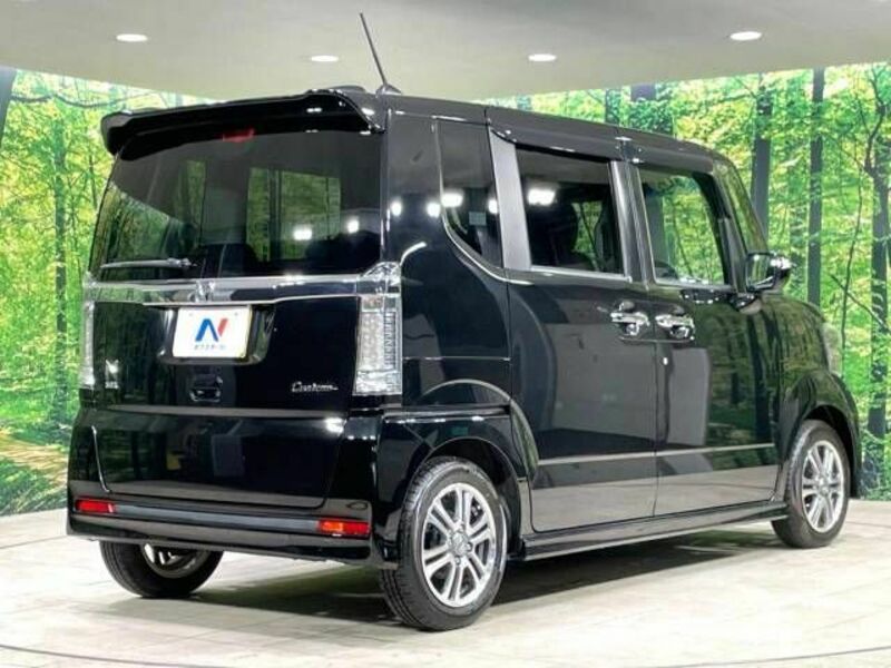 N BOX CUSTOM