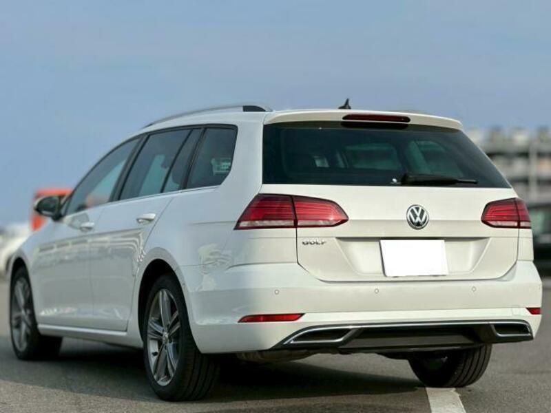 GOLF VARIANT