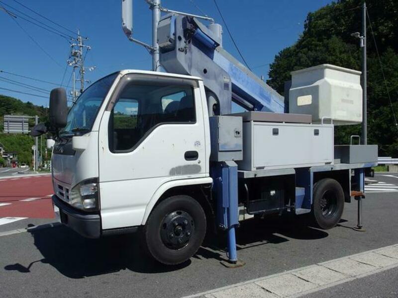 ISUZU　ELF