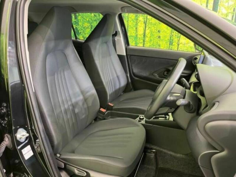 YARIS CROSS