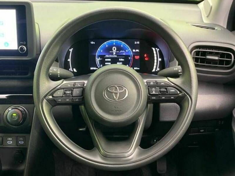 YARIS CROSS