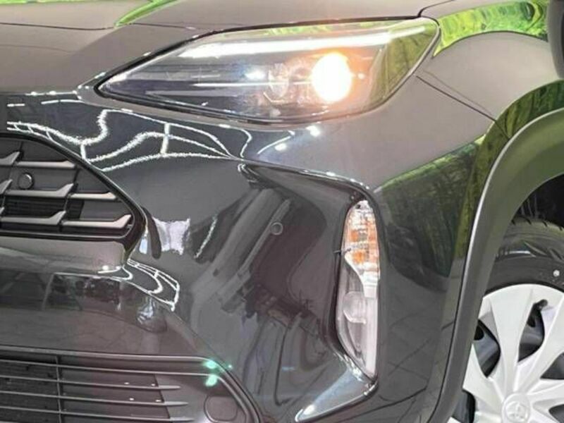 YARIS CROSS