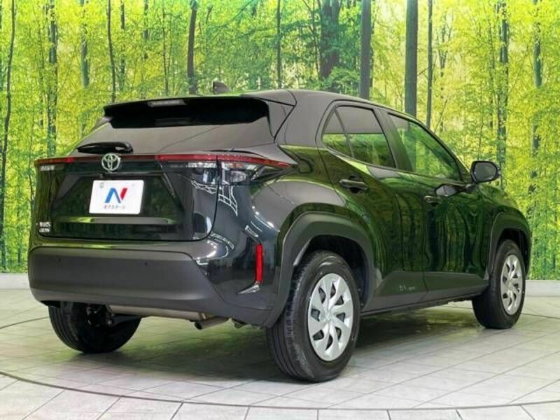 YARIS CROSS