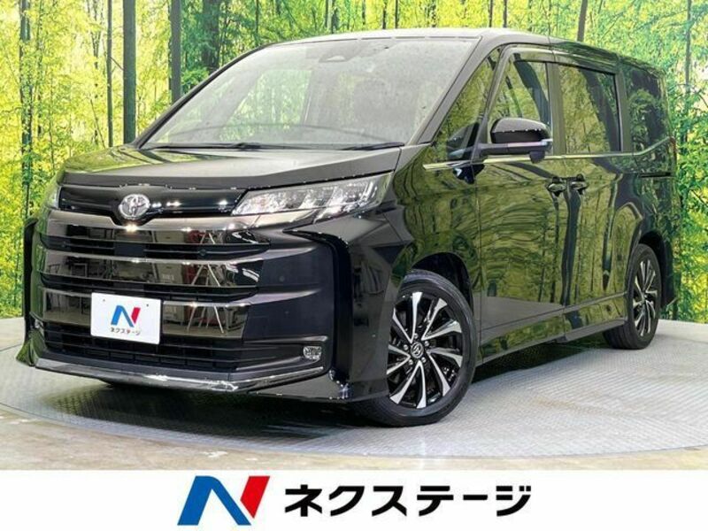 TOYOTA NOAH
