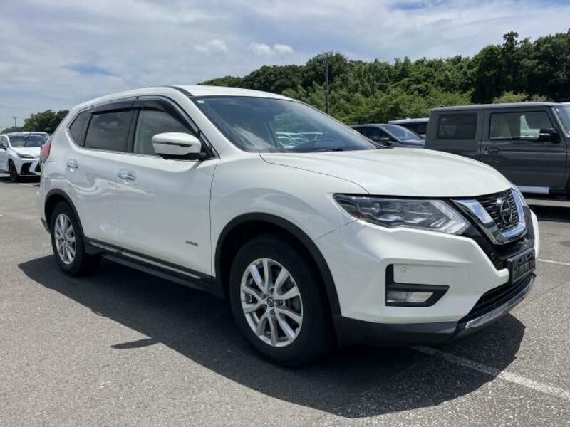X-TRAIL-0