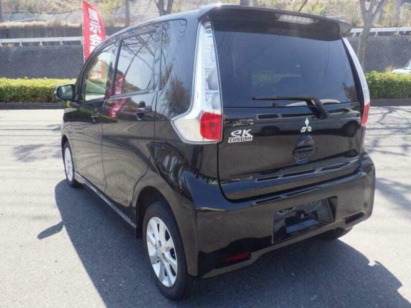 EK CUSTOM