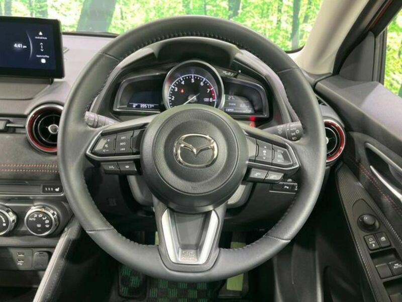 MAZDA2