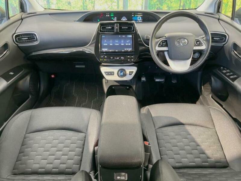 PRIUS PHV