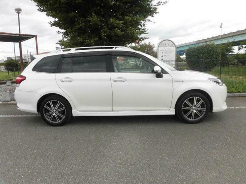 COROLLA FIELDER
