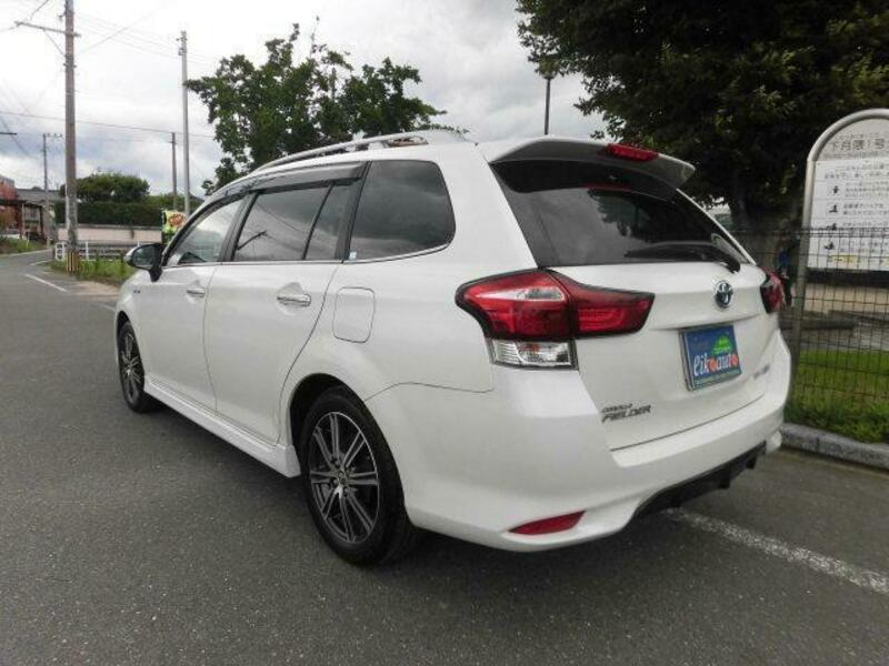 COROLLA FIELDER