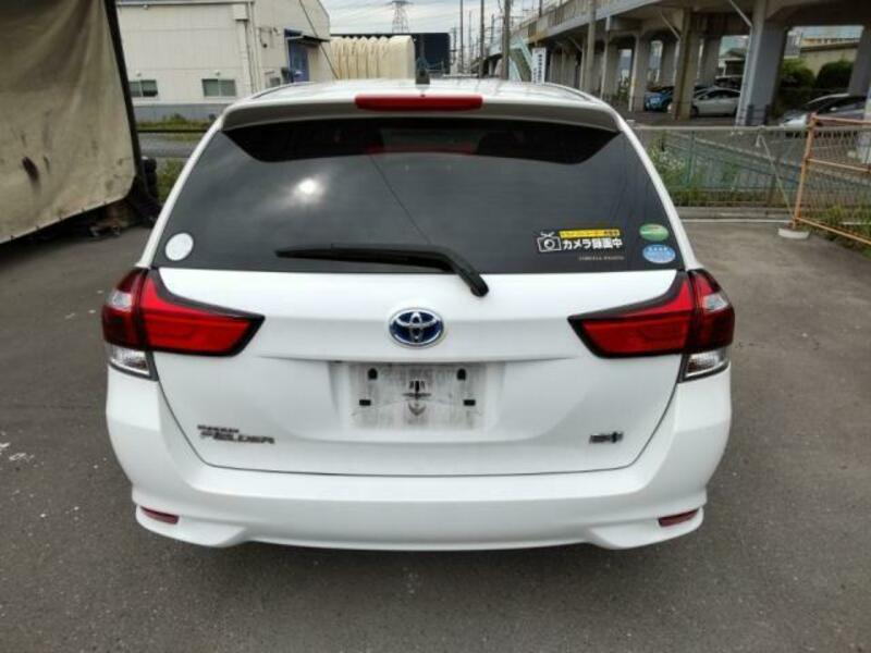 COROLLA FIELDER