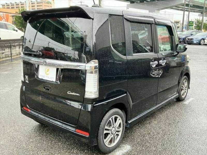 N BOX CUSTOM