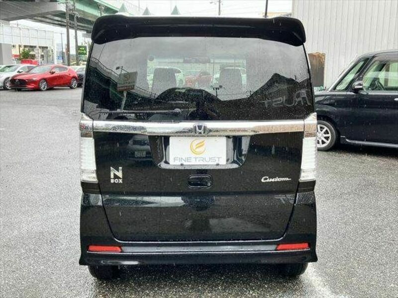 N BOX CUSTOM