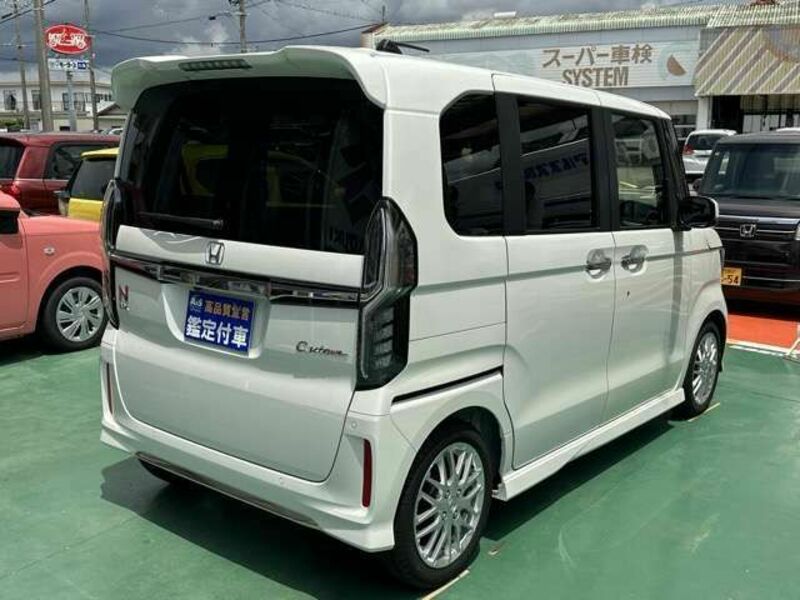 N BOX CUSTOM