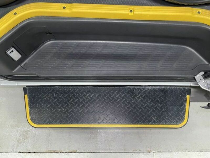 HIACE COMMUTER