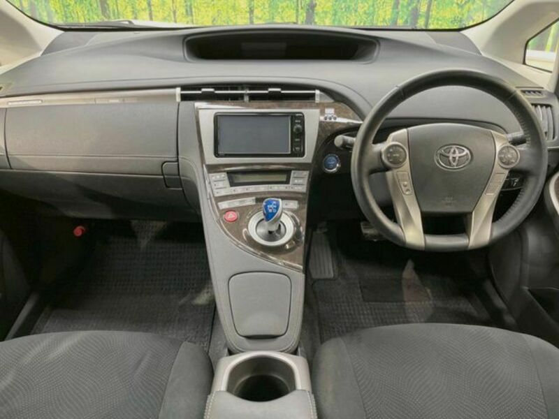 PRIUS PHV