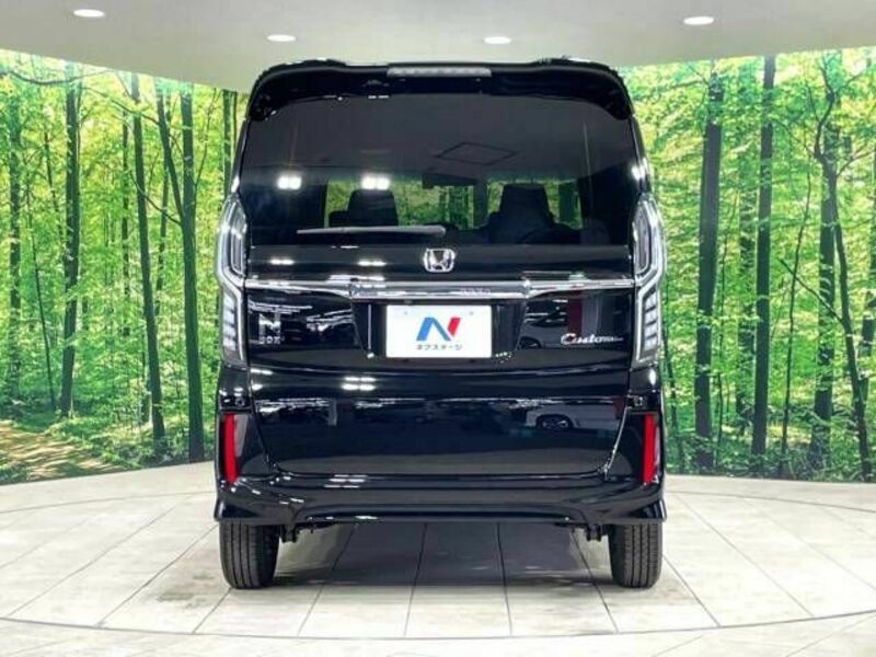 N BOX CUSTOM