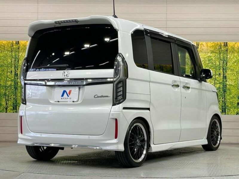 N BOX CUSTOM