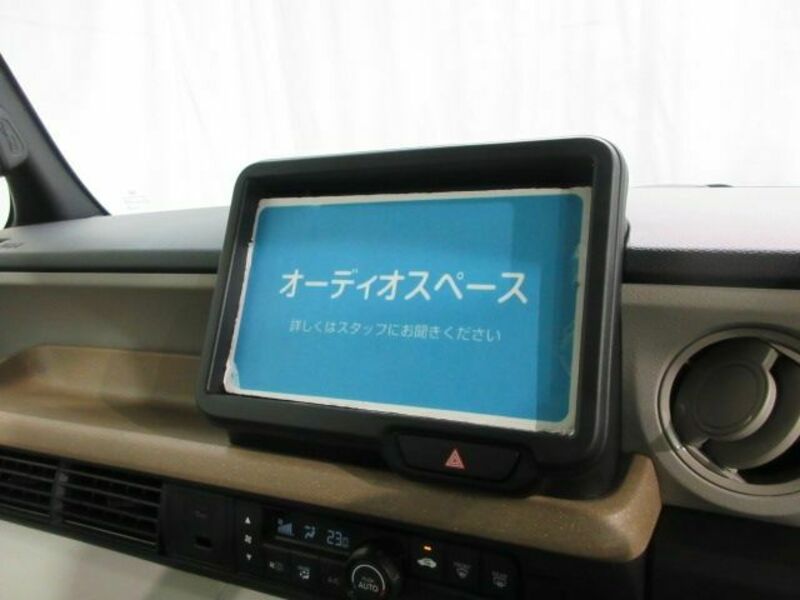 N BOX