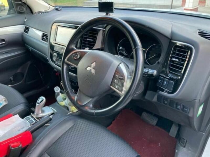 OUTLANDER PHEV