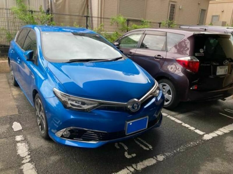 TOYOTA AURIS HYBRID