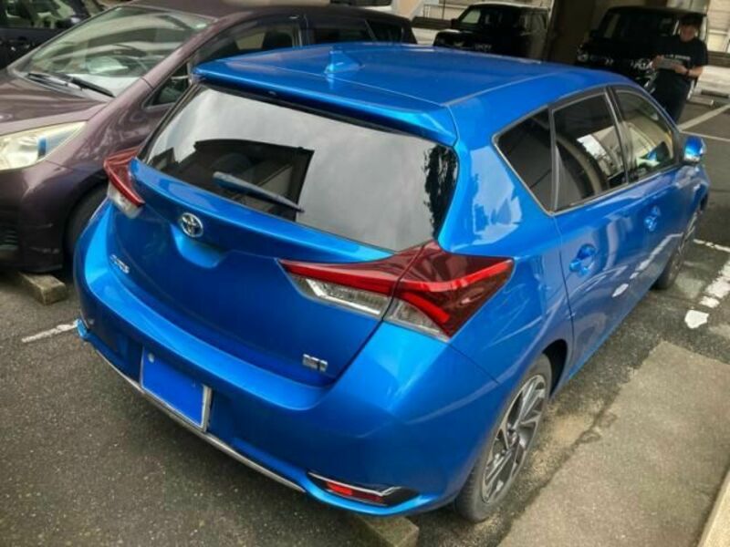 AURIS HYBRID