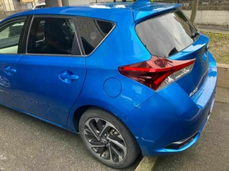 AURIS HYBRID