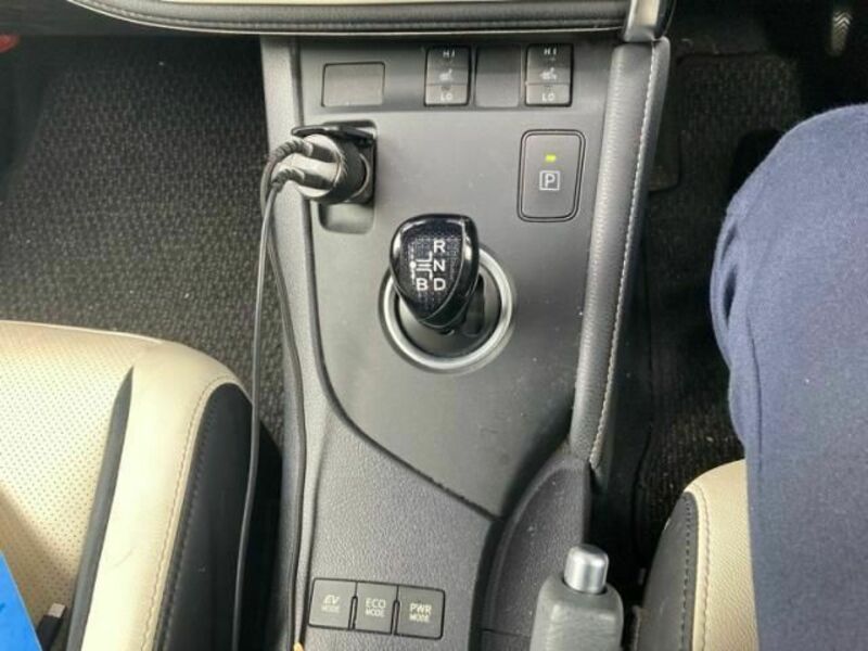 AURIS HYBRID
