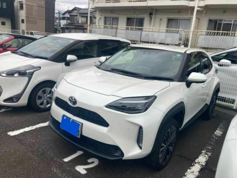 YARIS CROSS