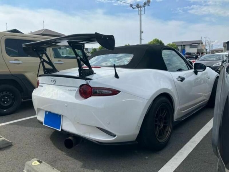 ROADSTER