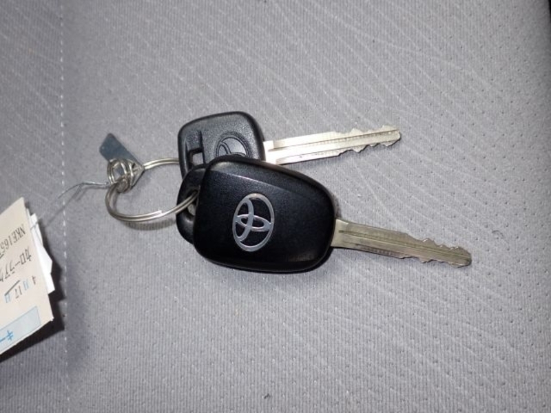 COROLLA AXIO