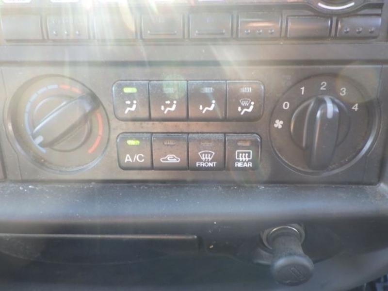 BONGO VAN