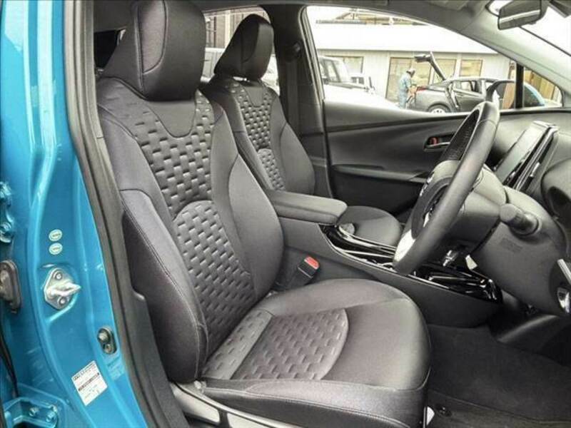 PRIUS PHV
