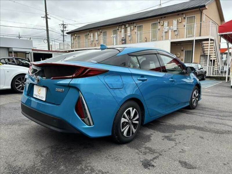 PRIUS PHV