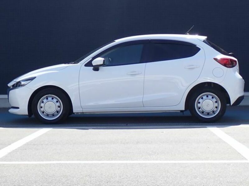 MAZDA2