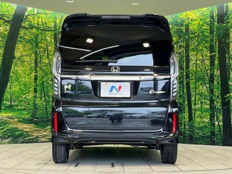 N BOX CUSTOM