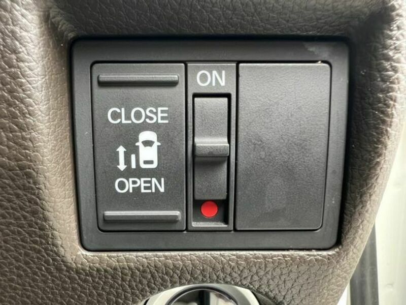 N BOX