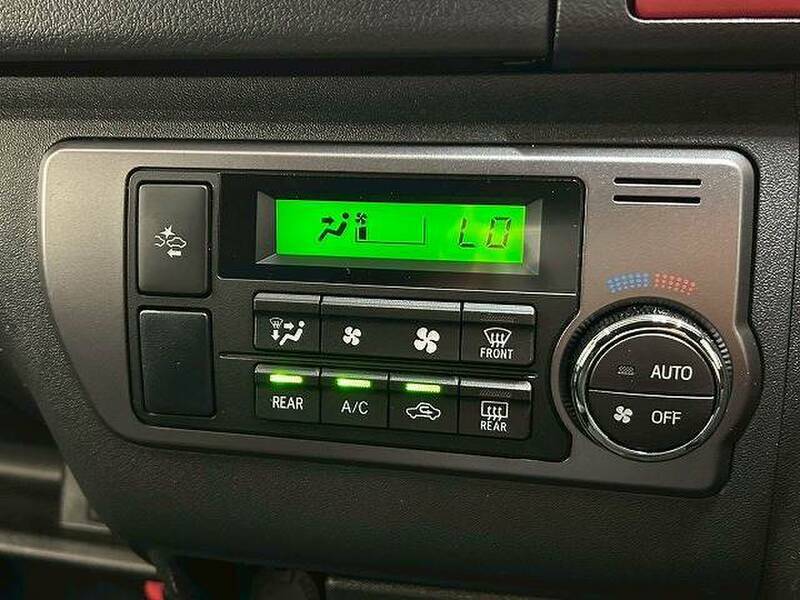HIACE VAN