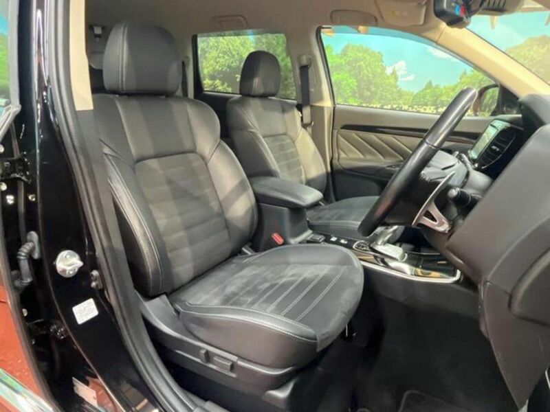 OUTLANDER PHEV