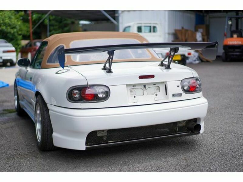 EUNOS ROADSTER