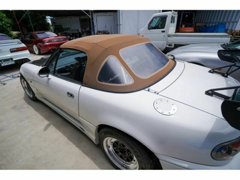 EUNOS ROADSTER