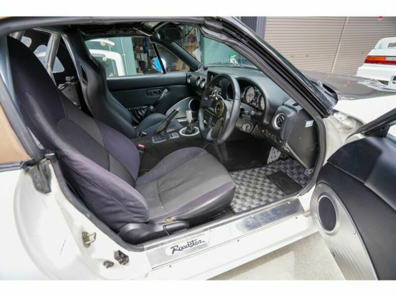 EUNOS ROADSTER